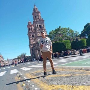 Meet your Posher, Leonel